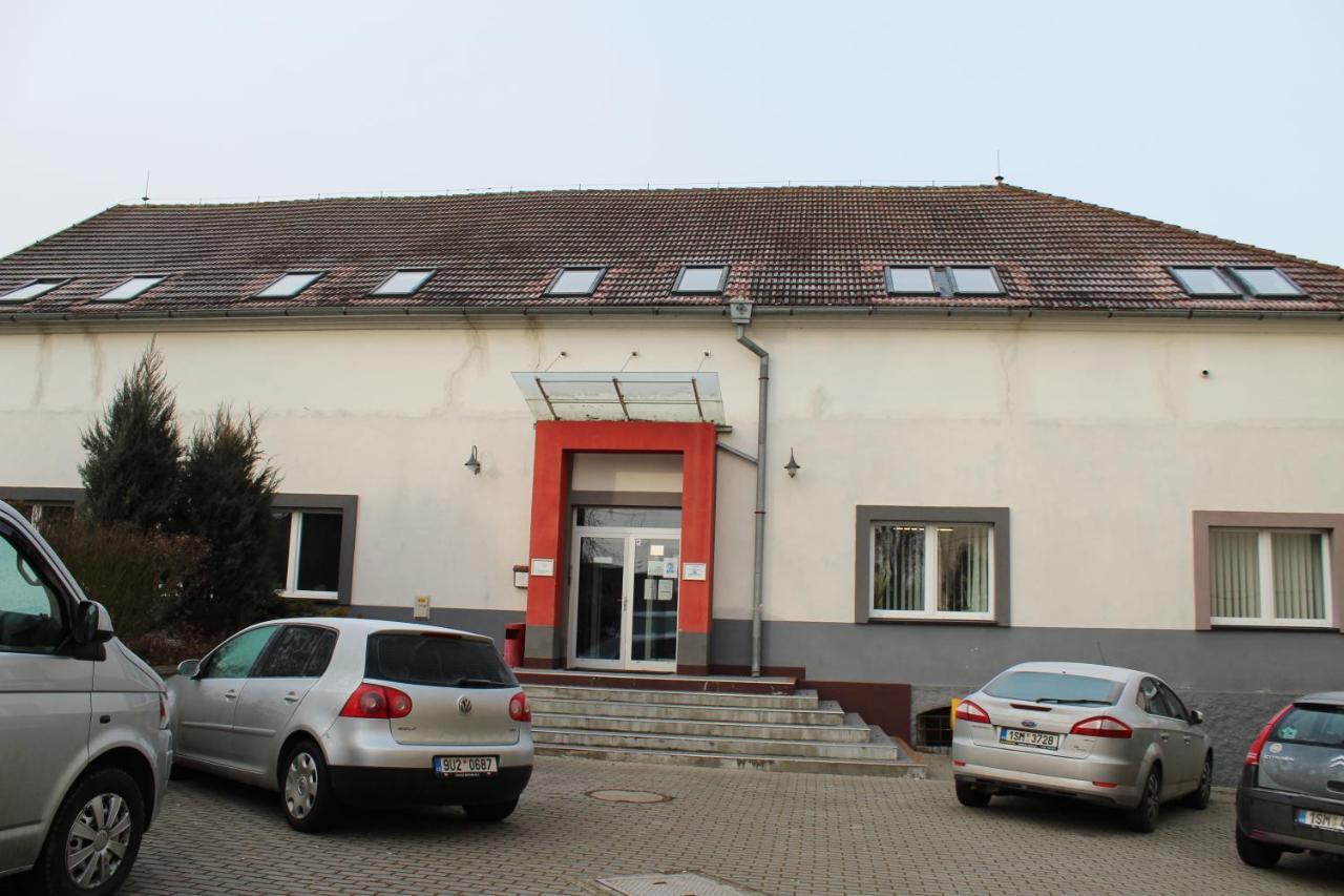 סלאני Ubytovani Na Spejcharu, Zelevcice מראה חיצוני תמונה